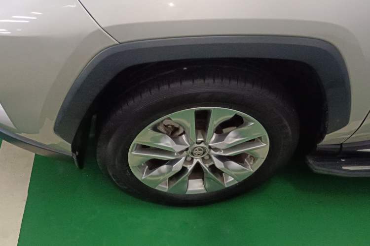 Used Toyota Wildlander 2022 2.0L CVT Two-Wheel Drive Luxury PLUS Edition Exterior 4