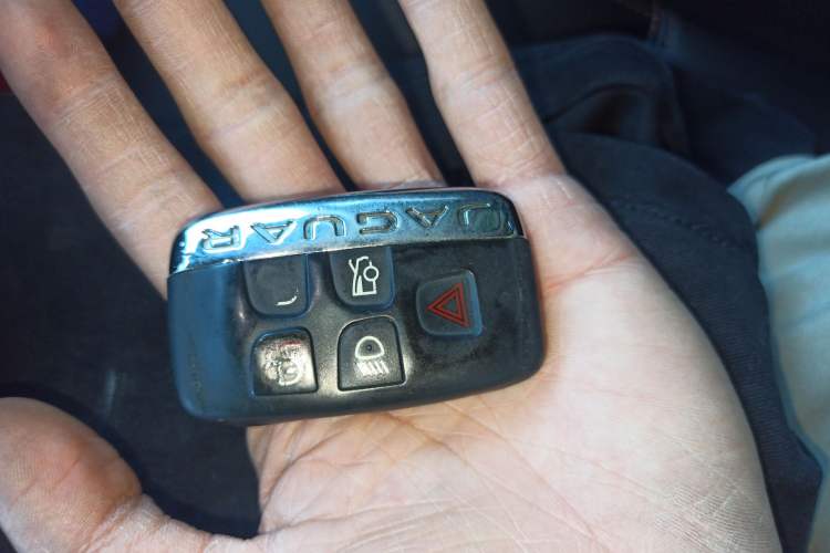 Used Jaguar XEL 2018 2.0T 200 PS LOVE Devotion Edition