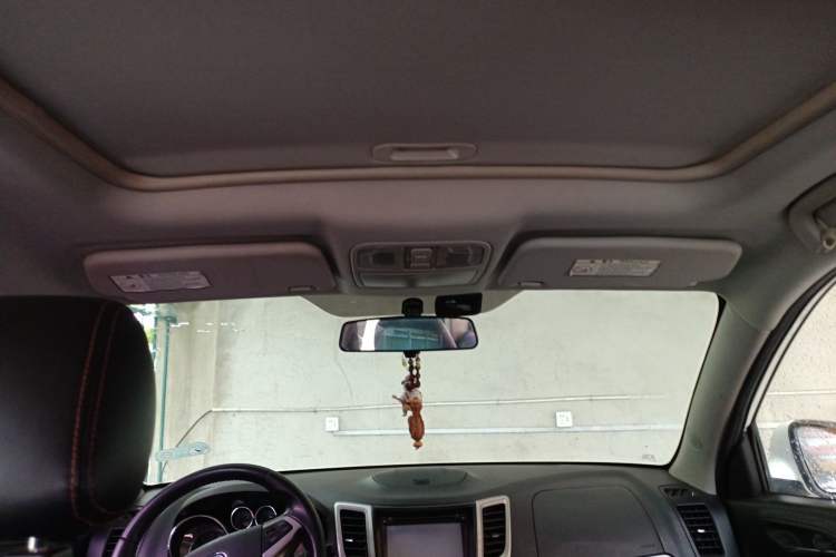 Used CHANGAN CS35 2012 1.6L Automatic Luxury Version China IV Standard