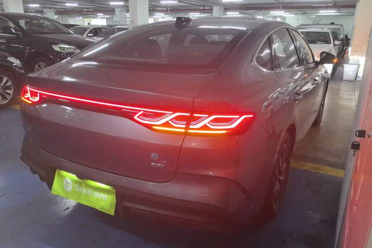 Used BYD Qin L 2025 DM-i Smart Drive 120KM Leading Model