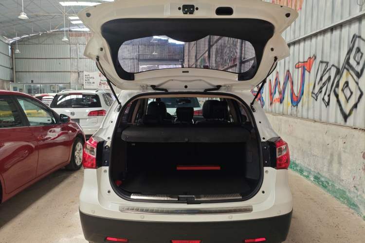 Used Suzuki S-Cross 2014 1.6L CVT Two-Wheel Drive Elite Version
