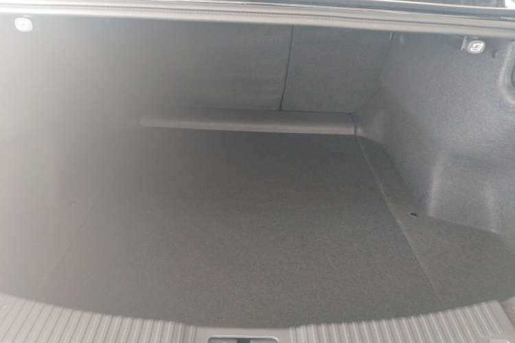 Used Hongqi H5 PHEV 2025 170 Super Hybrid Version Trunk