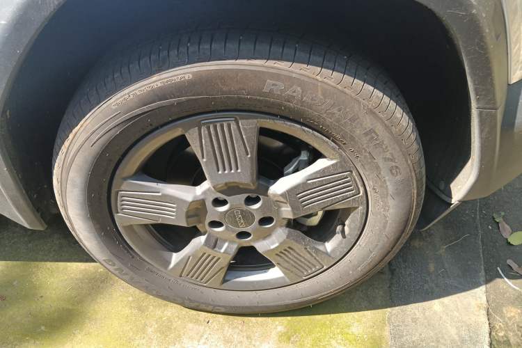 Used iCAR 03 2024 401km Two-Wheel Drive Standard Advanced Version Right Front Wheel Hub