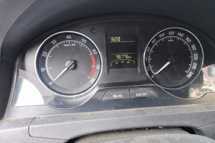 Used Skoda Rapid Spaceback 2016 Revised 1.6L Automatic Chuanxing Version