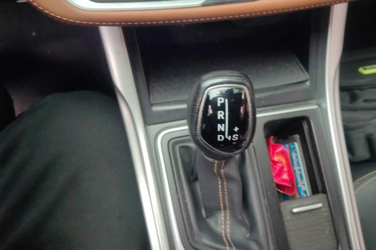 Used Geely Auto Vision X6 2018 1.4T CVT 4G Connected Luxury Version
