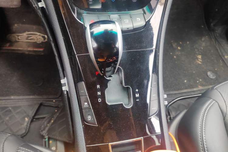 Used Luxgen Great 7 SUV 2015 2.2T Two-Wheel Drive Smart Version
