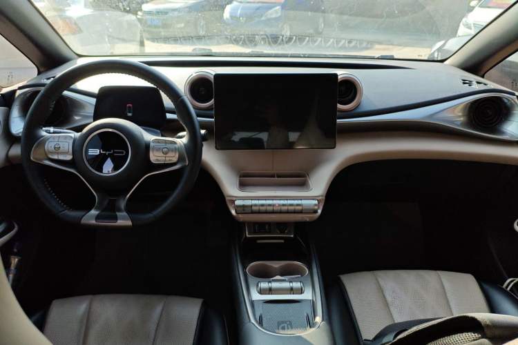 Used BYD Dolphin 2023 420 km Fashion Edition