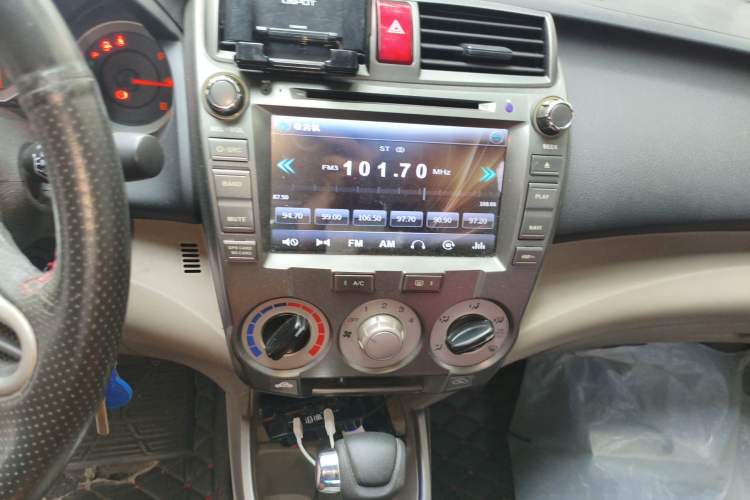 Used Honda City Classic 2008 1.5L Automatic Elite Edition Audio And AC Panel