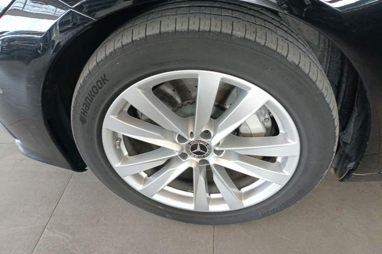 Used Mercedes-Benz S-Class 2022 Revised S 400 L Business Version Left Front Wheel Hub