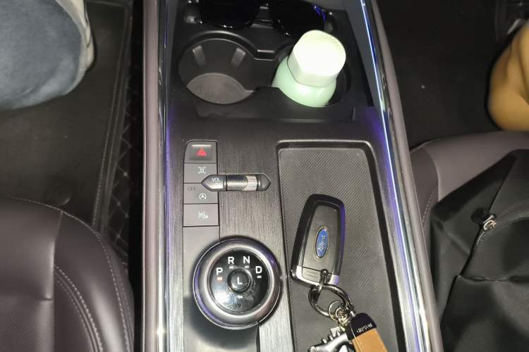 Used Ford Mondeo 2025 2.0T EcoBoost Ultimate Edition Gear Lever