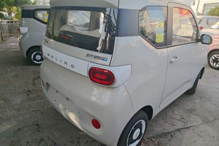 Used Wuling Hongguang MINIEV 2024 3rd Generation 215km Youth Edition
