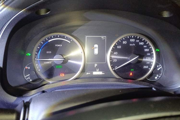 Used Lexus NX 2018 300h Front-Wheel-Drive FENGSHANG Version China V Emission Standard
