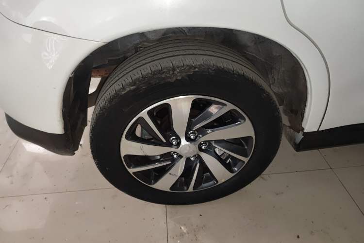 Used Mitsubishi ASX 2016 1.6L Manual Two-Wheel Drive Pioneer Edition Exterior 5