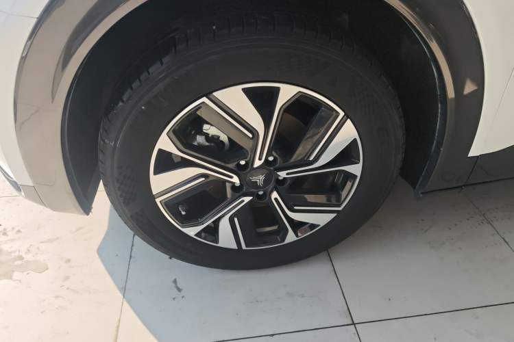 Used NETA U 2022 Zhi400 Pro Ternary Lithium