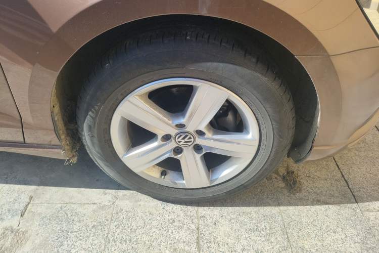 Used Volkswagen Lamando 2018 230TSI DSG Fashion Edition Right Front Wheel Hub