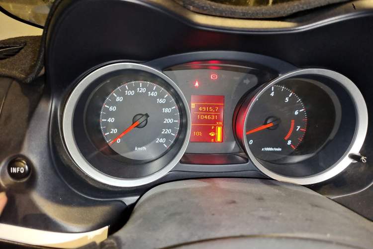 Used Mitsubishi Lancer EX 2016 1.8L Manual Black-and-White Retro Edition