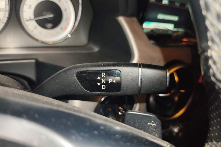 Used Mercedes-Benz GLK-Class 2015 GLK 260 4MATIC Fashion Edition Ultimate Version
