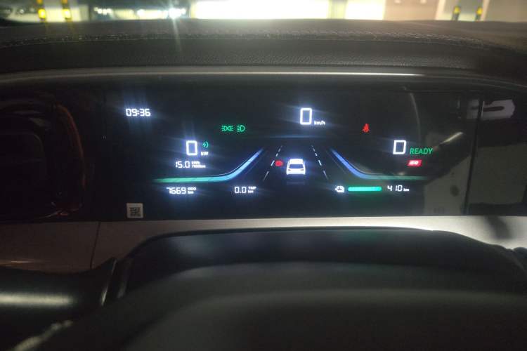 Used Geely Galaxy Geome 2026 Model 410km Freedom Edition Odometer Close Up