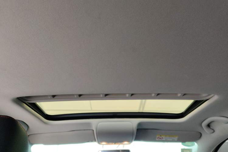 Used Volkswagen Polo 2016 1.6L Automatic Comfort Model
