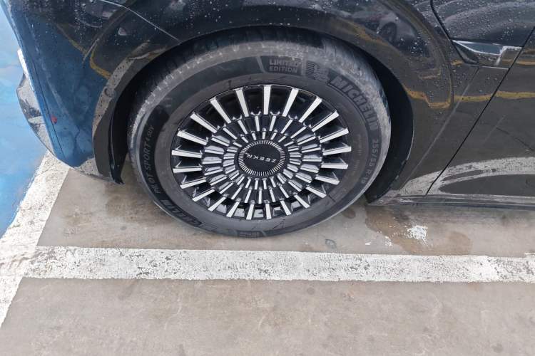 Used Zeekr 009 2022 WE Edition