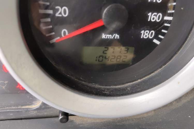 Used Foton MP-X E 2014 2.0L Wealth Express Classic Edition Basic Configuration with 4Gi-VVT