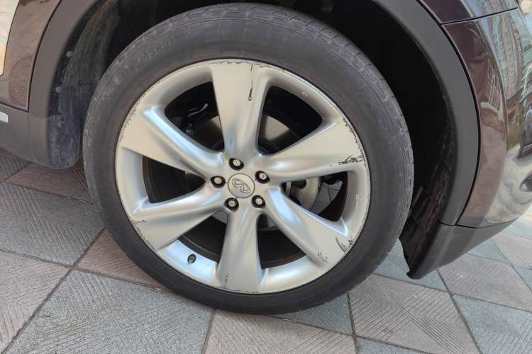 Used Infiniti QX70 2013 3.7L Supreme Edition
