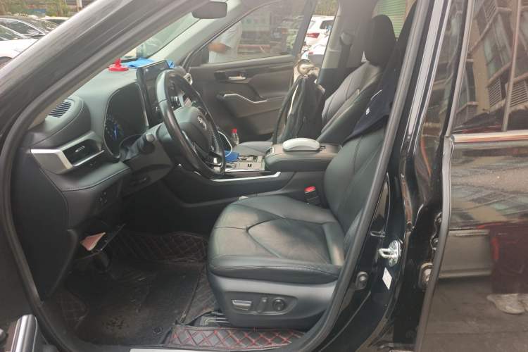 Used Toyota Highlander 2022 Dual-Engine 2.5L Four-Wheel Drive Prestige Version 7 Seats Left Front Seat