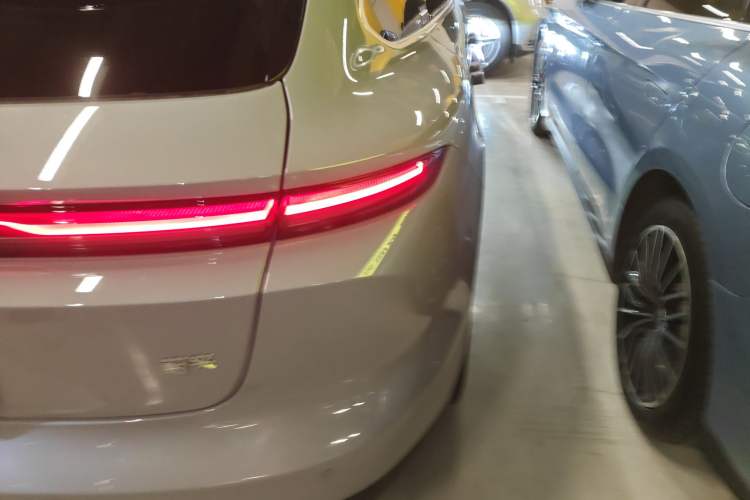 Used Nio ET5T 2025 75 kWh Touring Right Rear Taillight