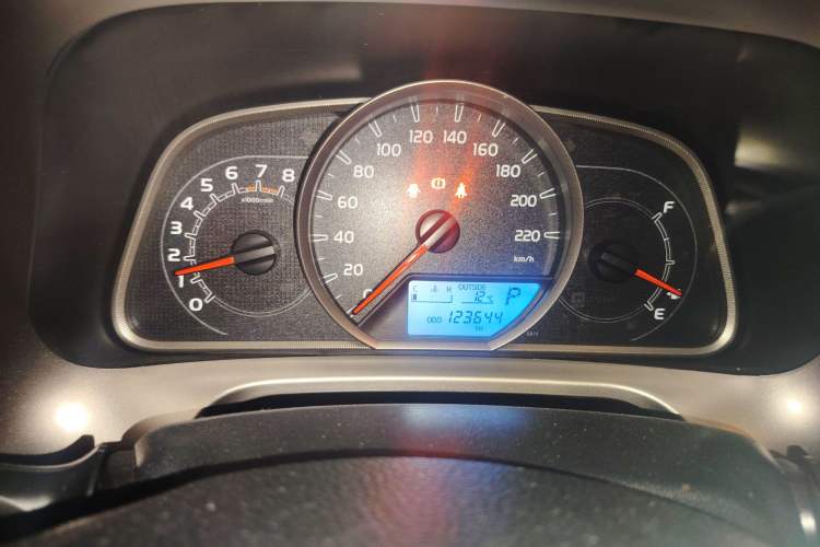 Used Toyota RAV4 2015 2.0L CVT Two-Wheel Drive Fashion Edition
