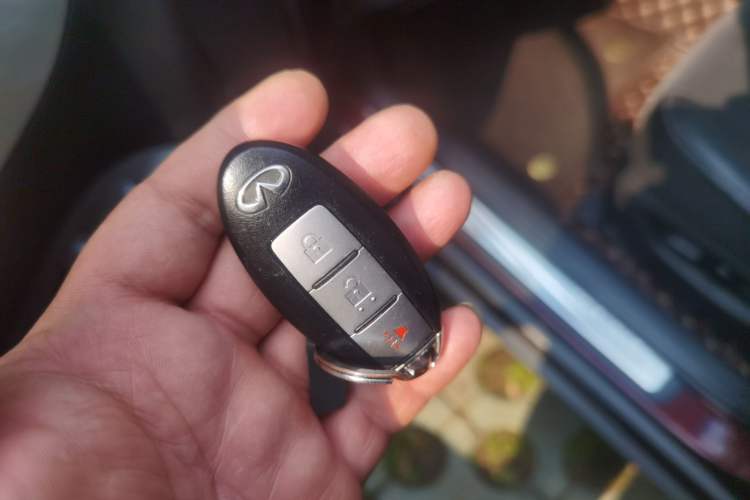 Used Infiniti QX50 2015 2.5L Comfort Edition
