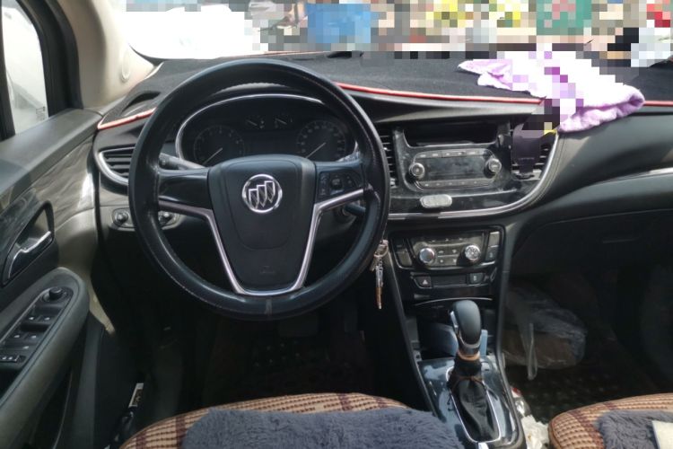 Used Buick Encore 2015 1.4T Automatic Two-Wheel Drive Urban Elite Version Steering Wheel
