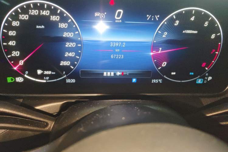 Used Mercedes-Benz C-Class 2023 C 200 L Sport Edition Odometer Close Up