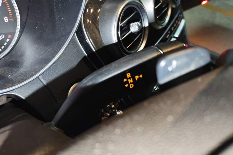 Used Mercedes-Benz GLC 2017 GLC 260 4MATIC Luxury Model
