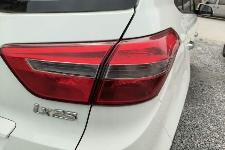 Used Hyundai ix25 2015 1.6L Automatic Two-Wheel Drive Smart GLS Trim