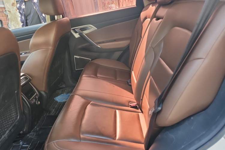 Used Geely Auto Emgrand X7 Sport 2016 1.8TD Automatic ZhiZun Version Interior 4