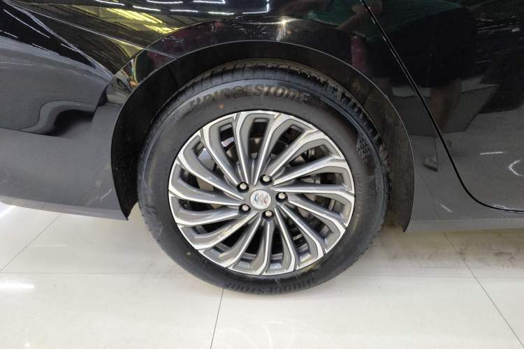 Used Buick LaCrosse 2024 28T Luxury Edition