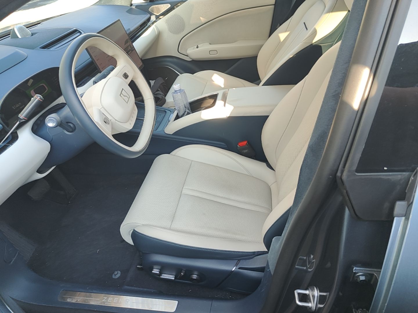 Zeekr 007 2024 Rear-Drive Enhanced Version 75 kWh — снимка 17