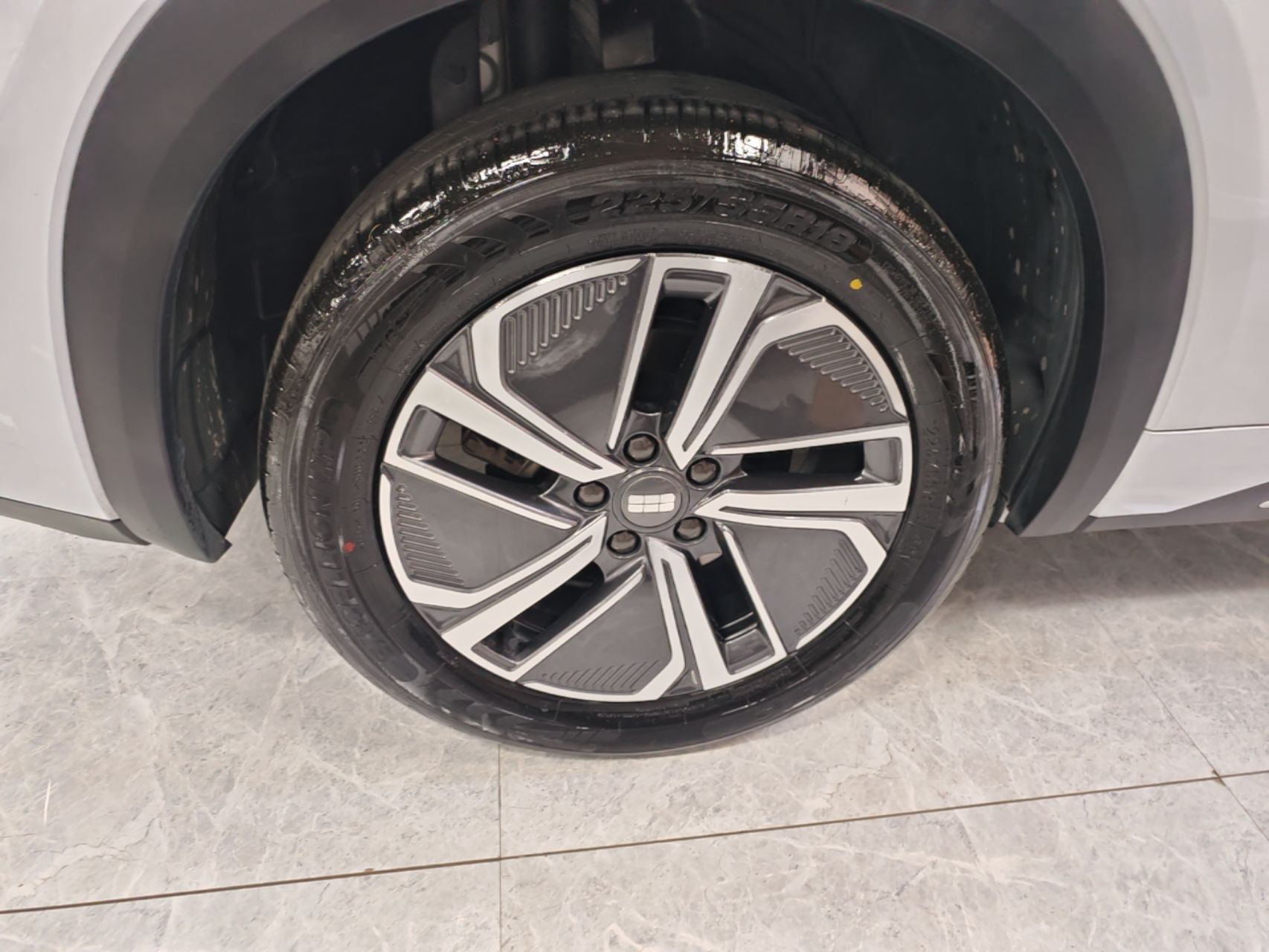 Geely Galaxy Xingjian 7 EM-i 2025 120km Exploration+ Version — снимка 11