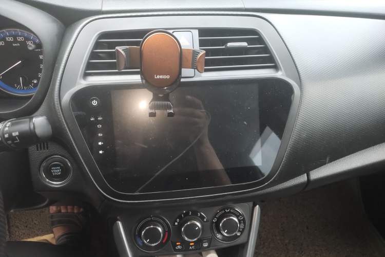 Used Suzuki S-Cross 2014 1.6L CVT Two-Wheel Drive Entry Model Audio And AC Panel