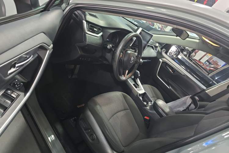 Used Toyota RAV4 2020 2.0L CVT 4x4 Trend Edition