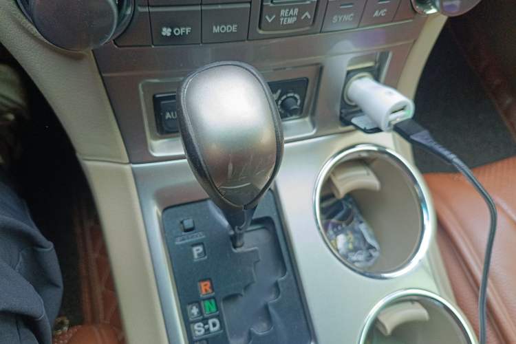 Used Toyota Highlander 2012 3.5L 4x4 7-Seater Luxury Edition Gear Lever