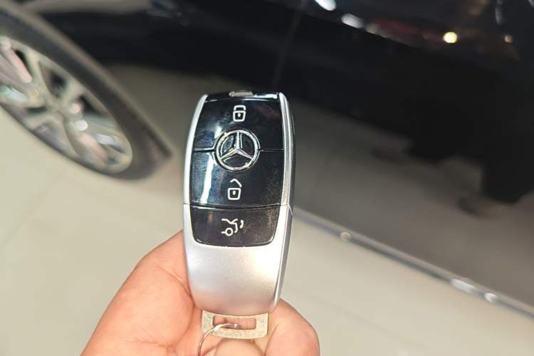 Used Mercedes-Benz E-Class 2018 Facelift E 200 L
