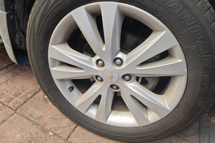 Used Chevrolet Captiva 2014 2.4L 4x4 Flagship Edition 7 Seats