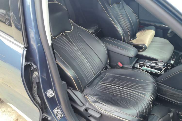 Used Ford Escape 2020 EcoBoost 245 Two-Wheel-Drive Titanium Edition
