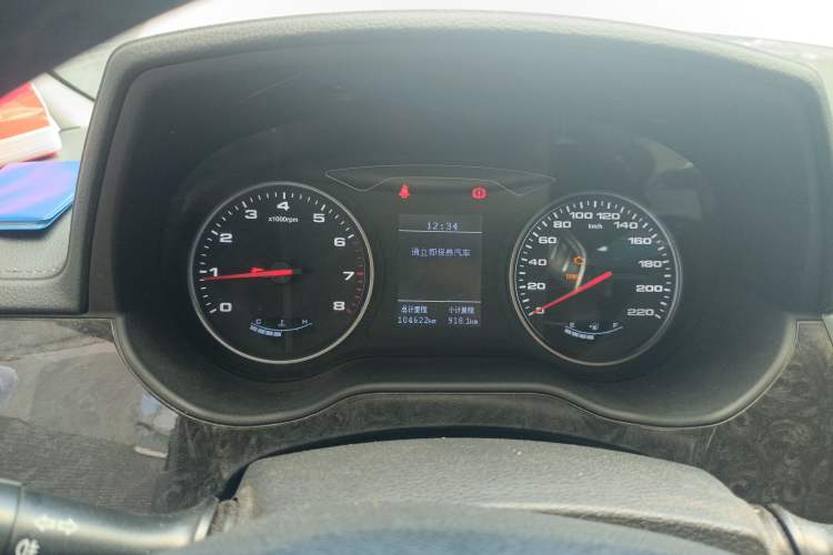 Used JAC Refine M4 2016 2.0L Manual Luxury Version