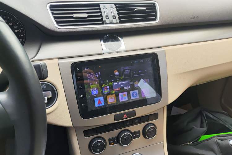 Used Volkswagen Magotan 2015 1.8TSI Advanced Model Audio And AC Panel