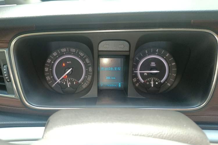 Used Buick GL8 2018 28T Luxury Model China VI Standard
