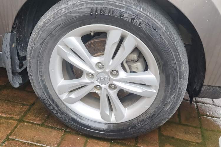 Used Hyundai ix35 2012 2.0L Automatic Two-Wheel Drive Elite Edition GLS
