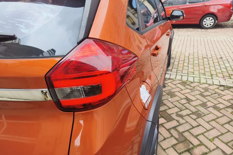 Used Chery Tiggo 3X 2017 1.5L Automatic Fashion Edition Exterior 3