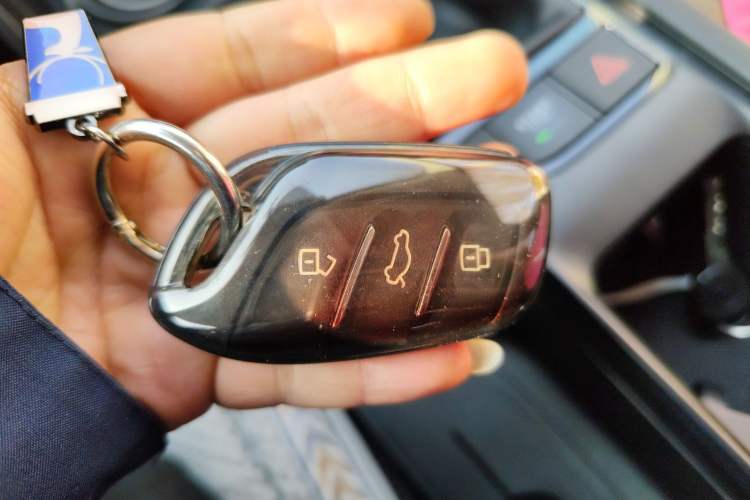 Used Roewe i5 2023 1.5L Manual Comfort Edition
